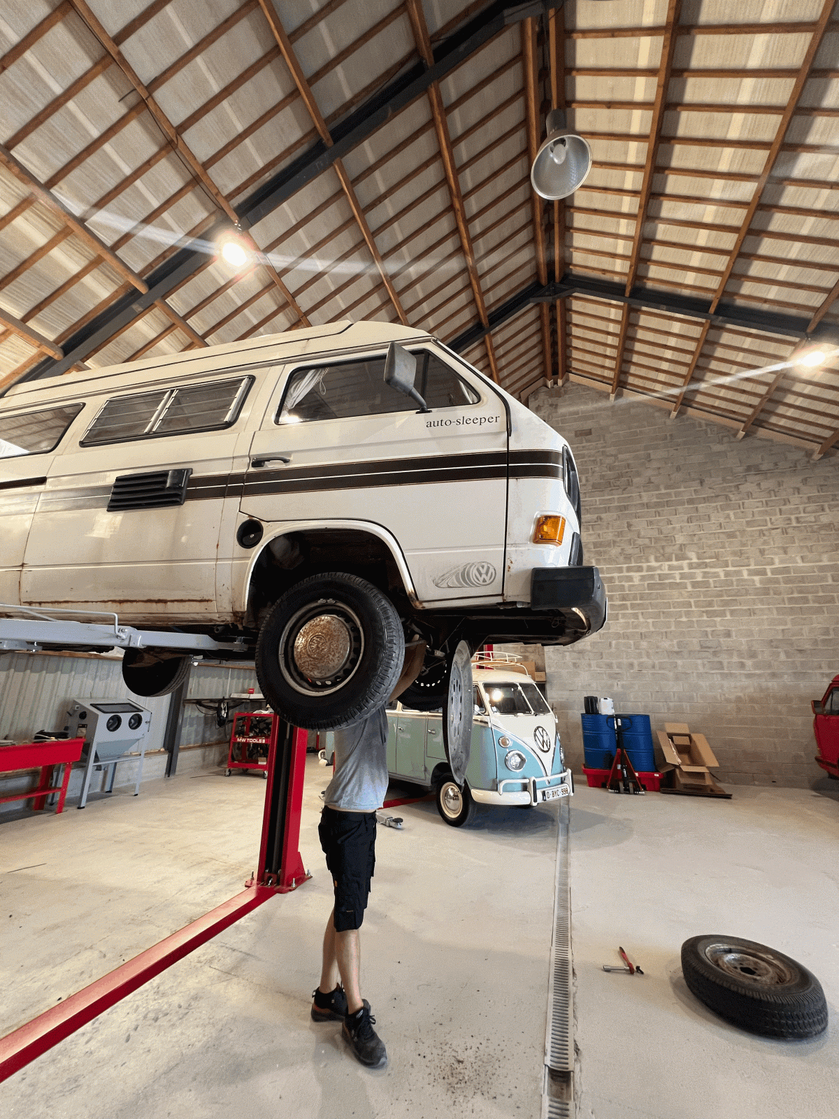 KOMBI CUSTOMS BELGIUM
